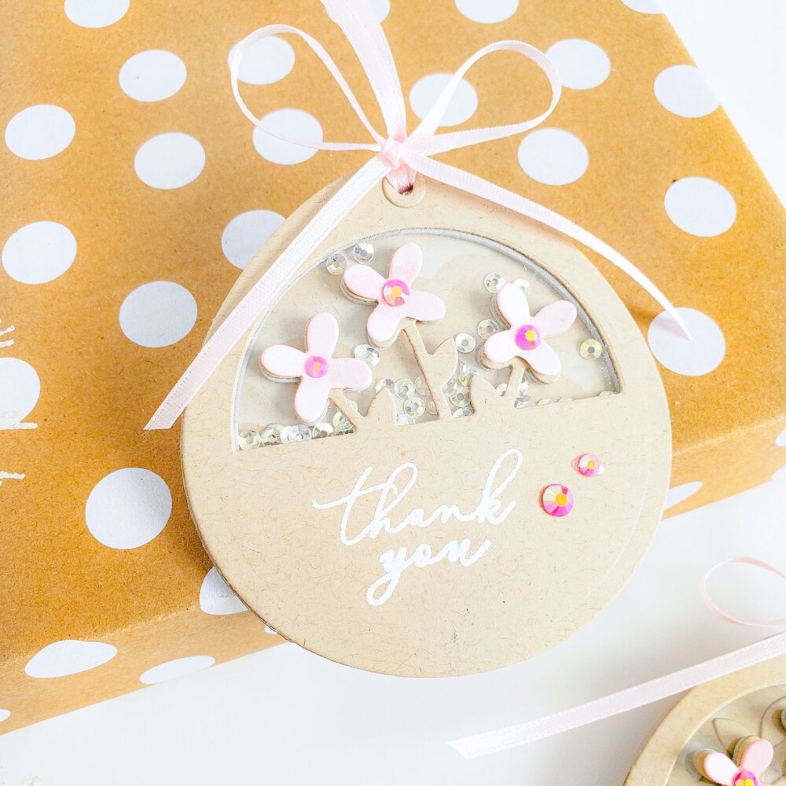 Flowers & Foliage Cutouts w Tag Cutting Dies