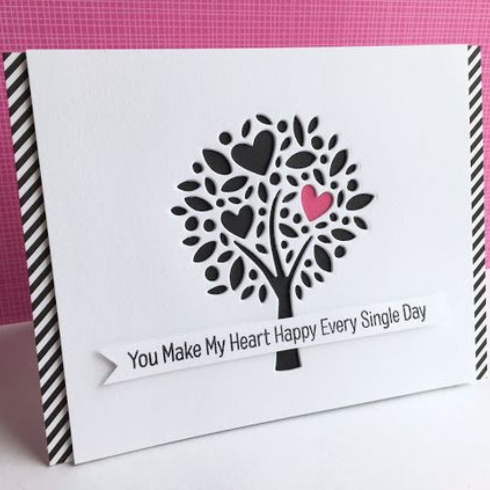 Cutout Tree w Three Hearts Cutting Die