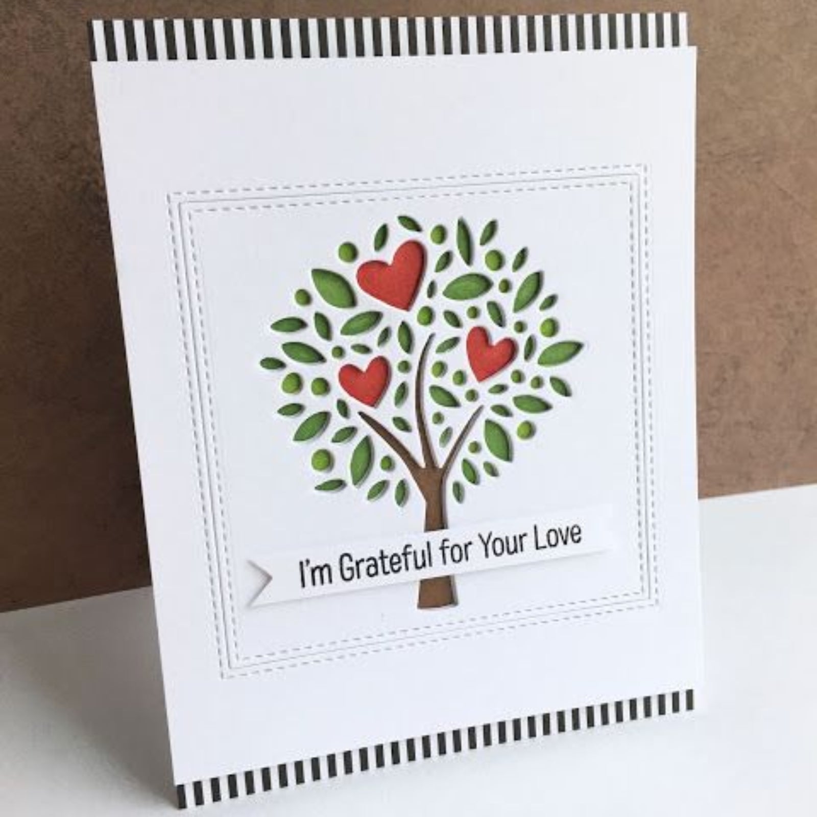 Cutout Tree w Three Hearts Cutting Die