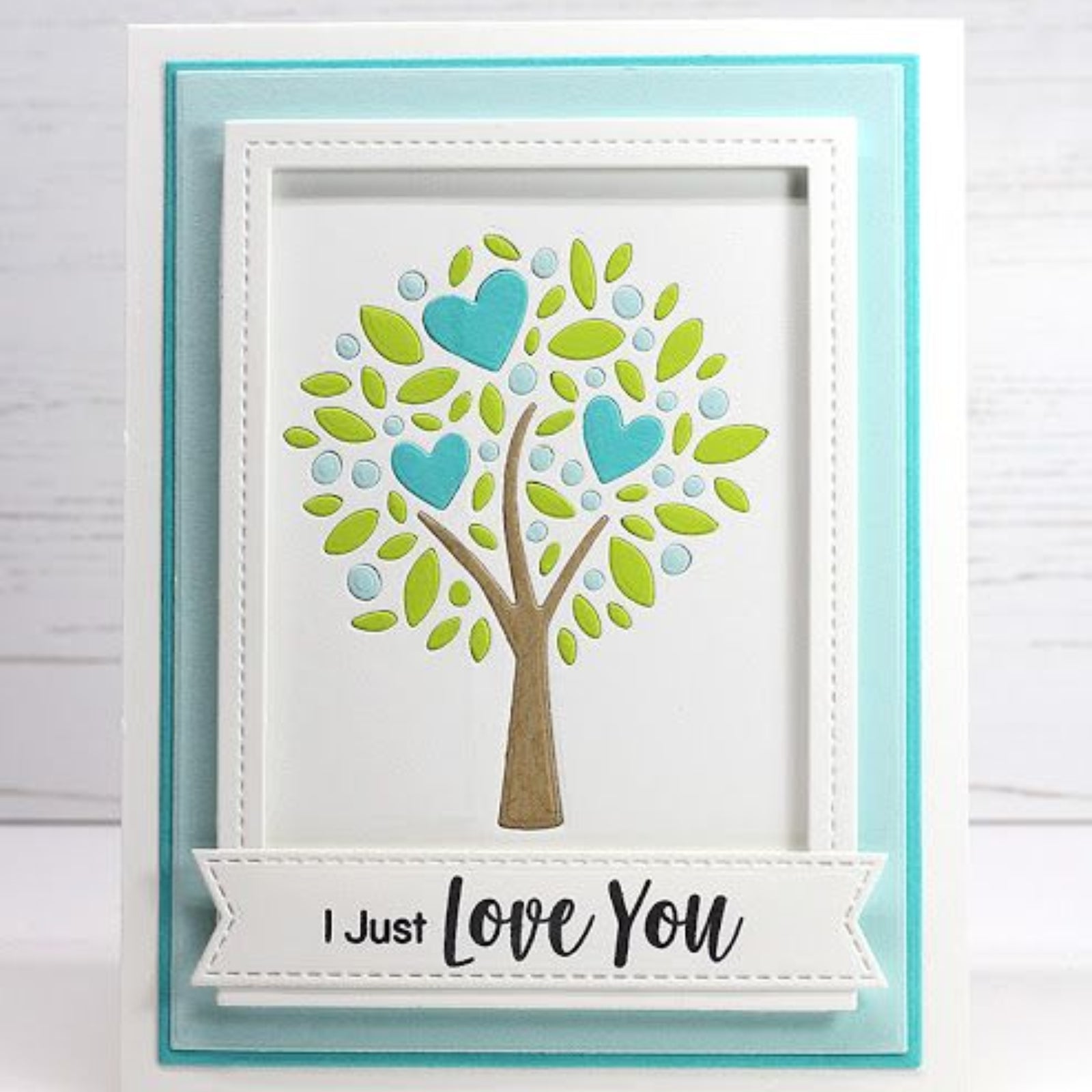 Cutout Tree w Three Hearts Cutting Die