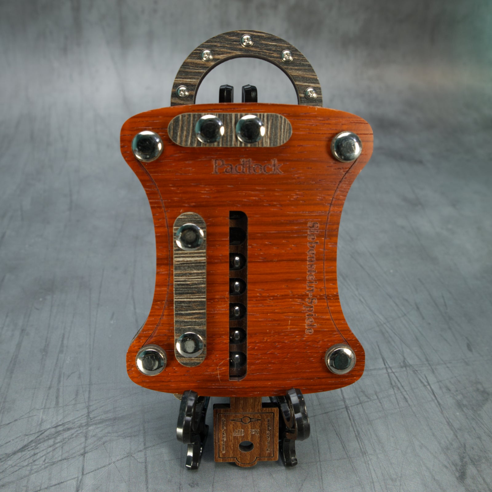 Padlock – Wooden Puzzle Lock by Siebenstein-Spiele