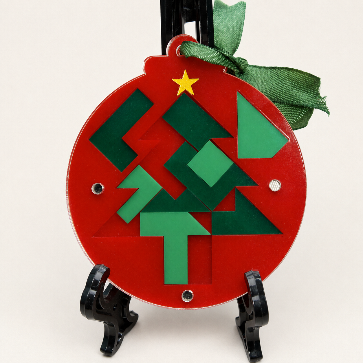 Jingle Ball – Intermediate Packing Puzzle by Rex Rossano Perez