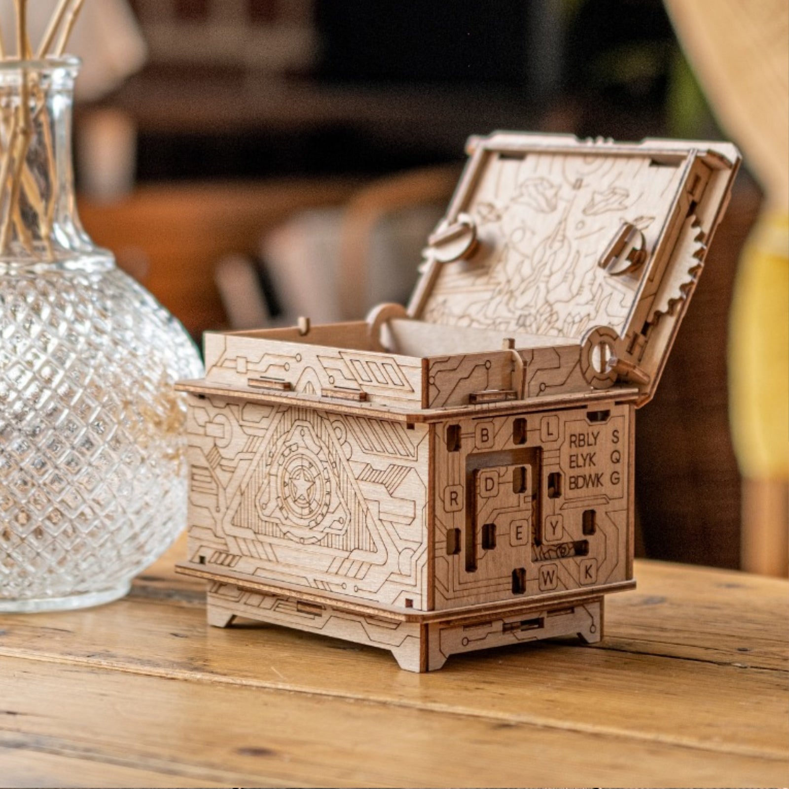 Orbital Box - Level 6 - ESC Welt