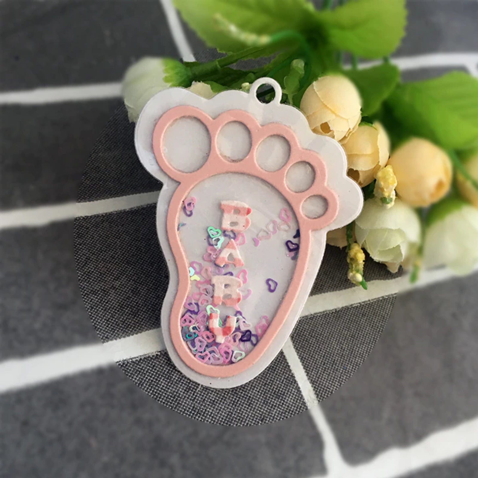 Baby Footprint Confetti Shaker Tag Cutting Dies
