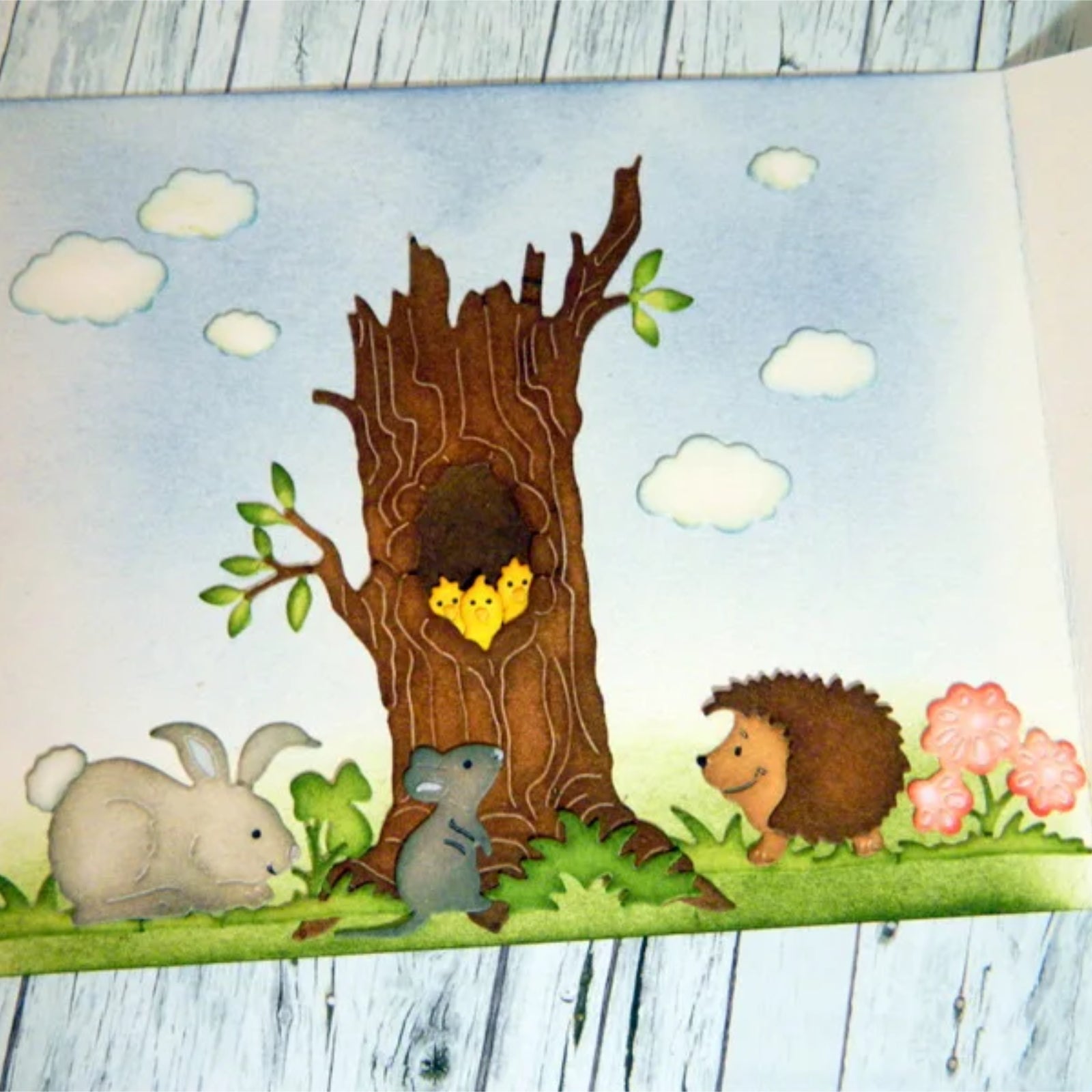 Woodland Critters w Hollow Tree Scene Creator Cutting Dies