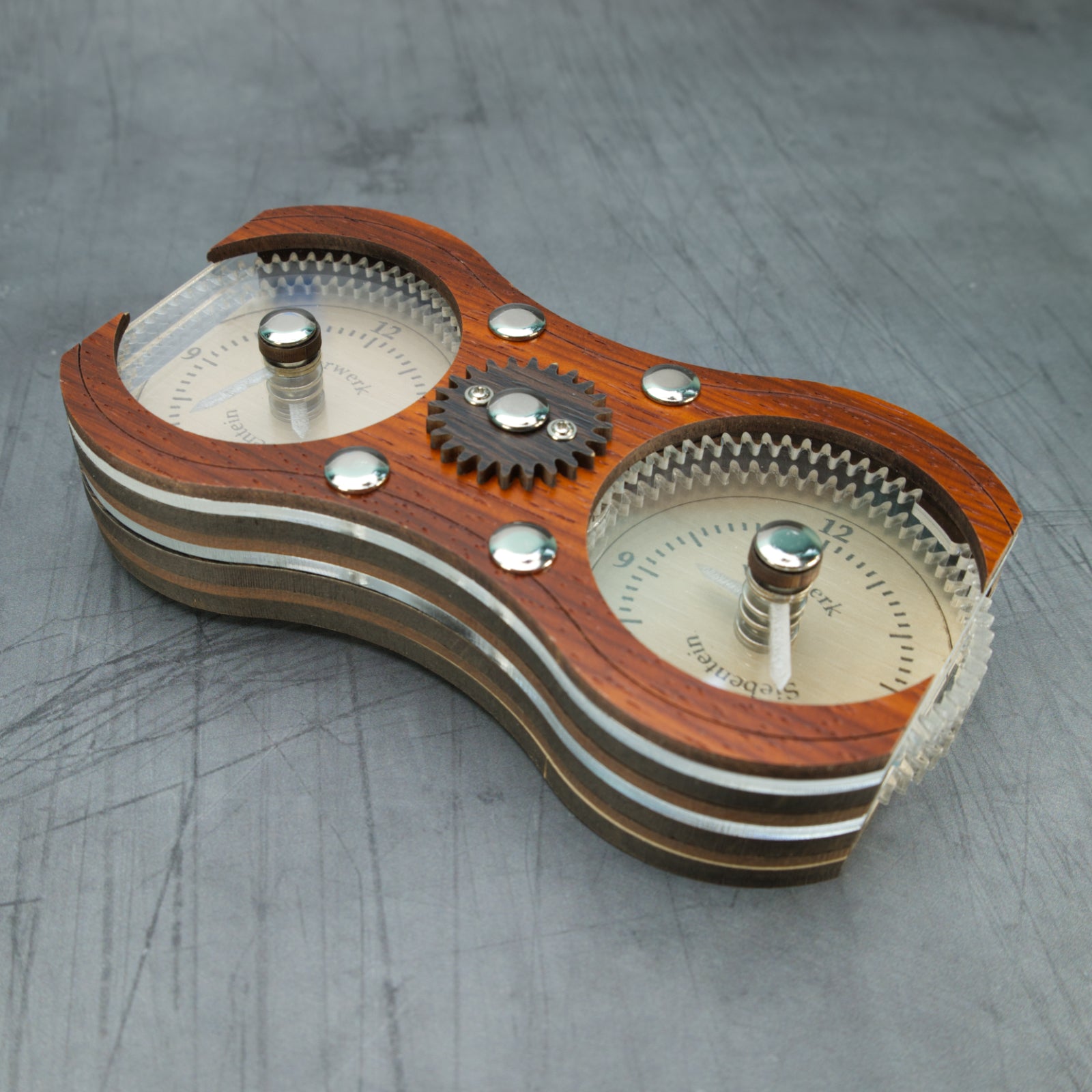 Uhrwerk – Rotating Gear Puzzle by Siebenstein-Spiele