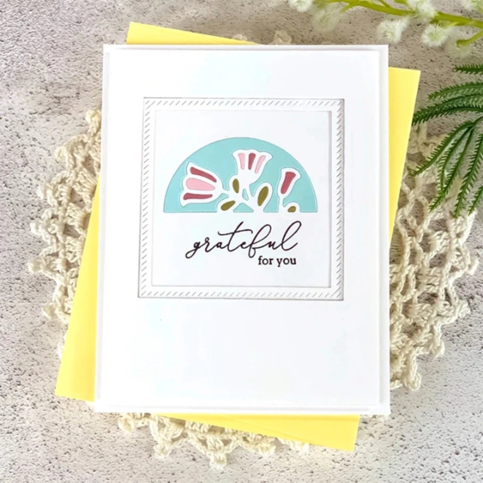 Flowers & Foliage Cutouts w Tag Cutting Dies