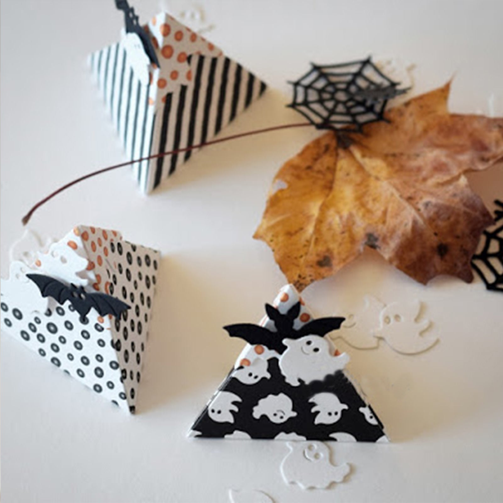 Mini Ghosts Cutting Dies