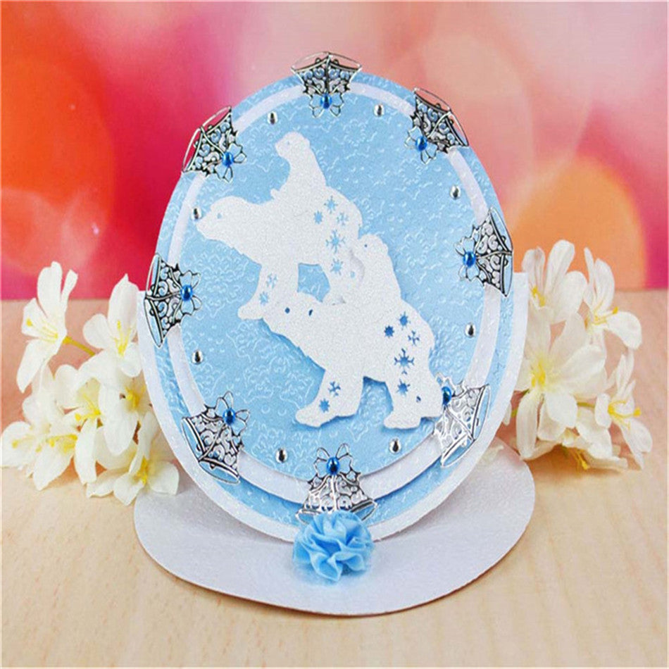 Large Polar Bear and Cub w Winter Snowflakes Cutting Dies