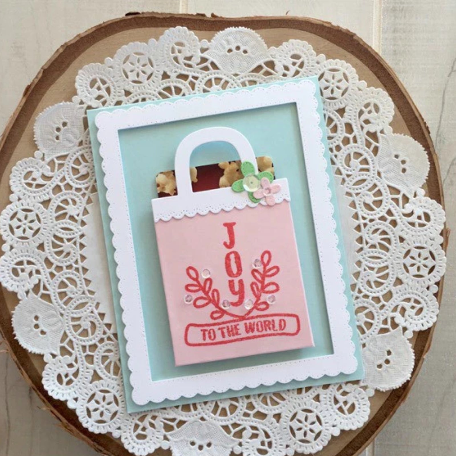 Gift Bag Pocket w Flowers & Handles Cutting Dies