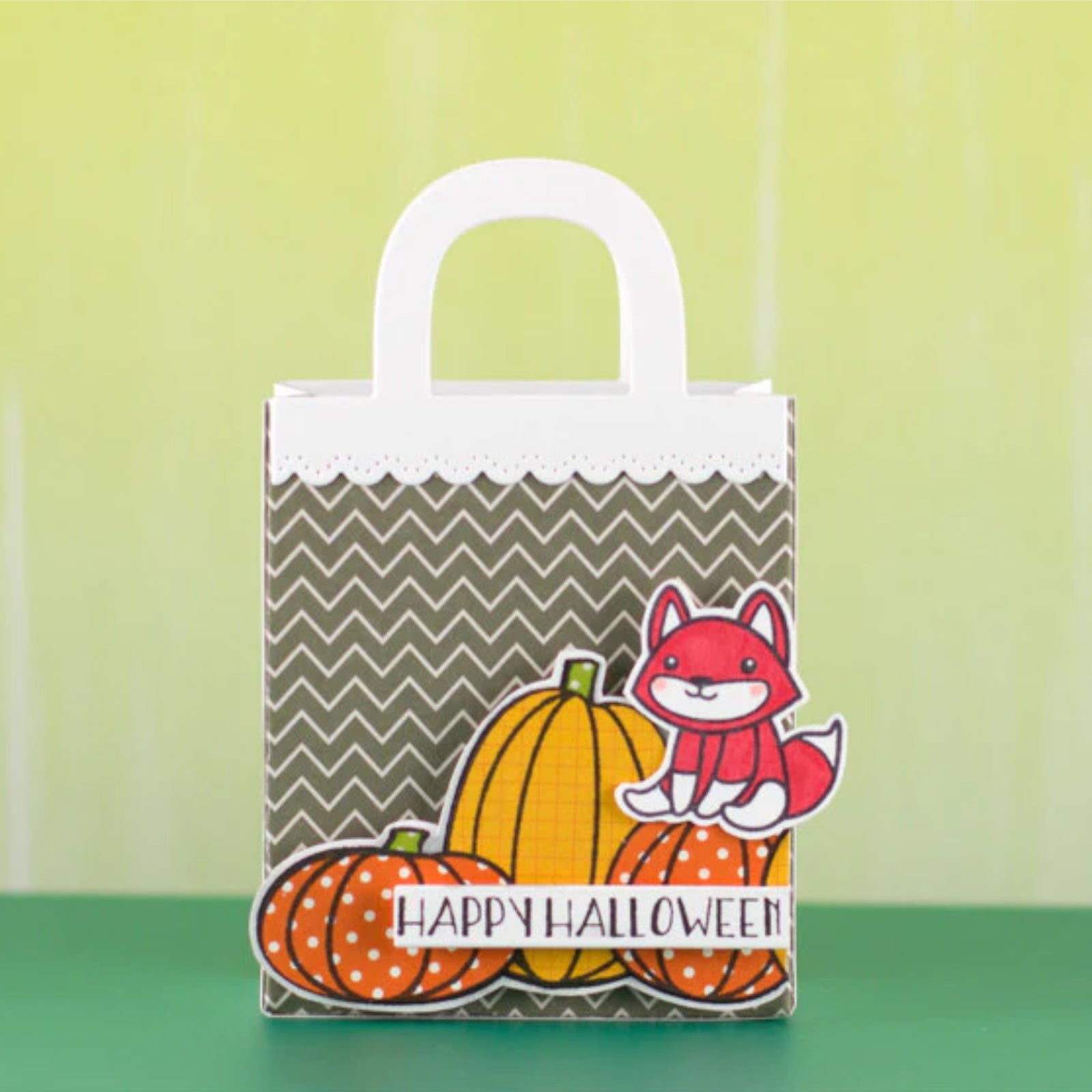 Gift Bag Pocket w Flowers & Handles Cutting Dies