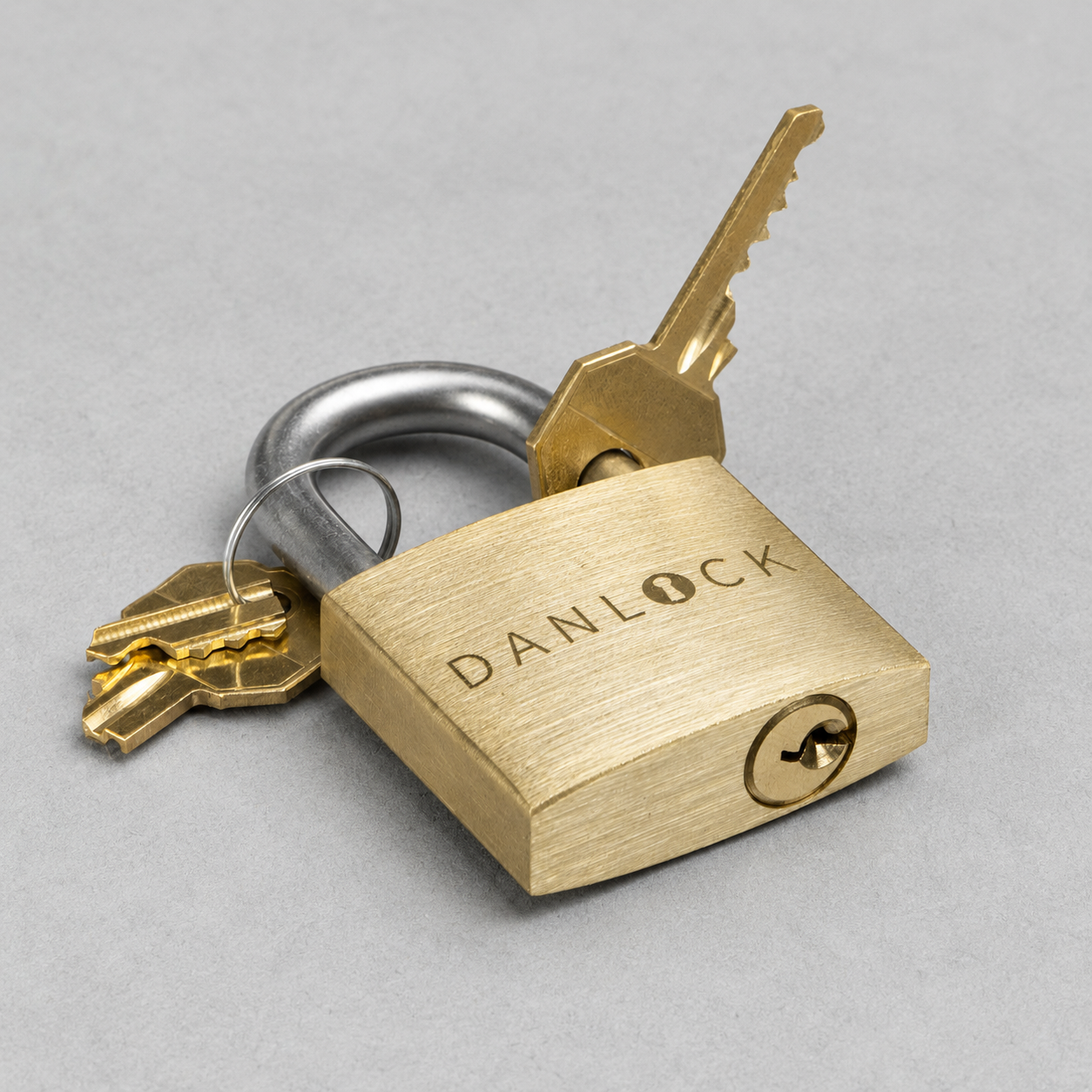 DanLock – Expert Sequential Discovery Puzzle by Dan Feldman