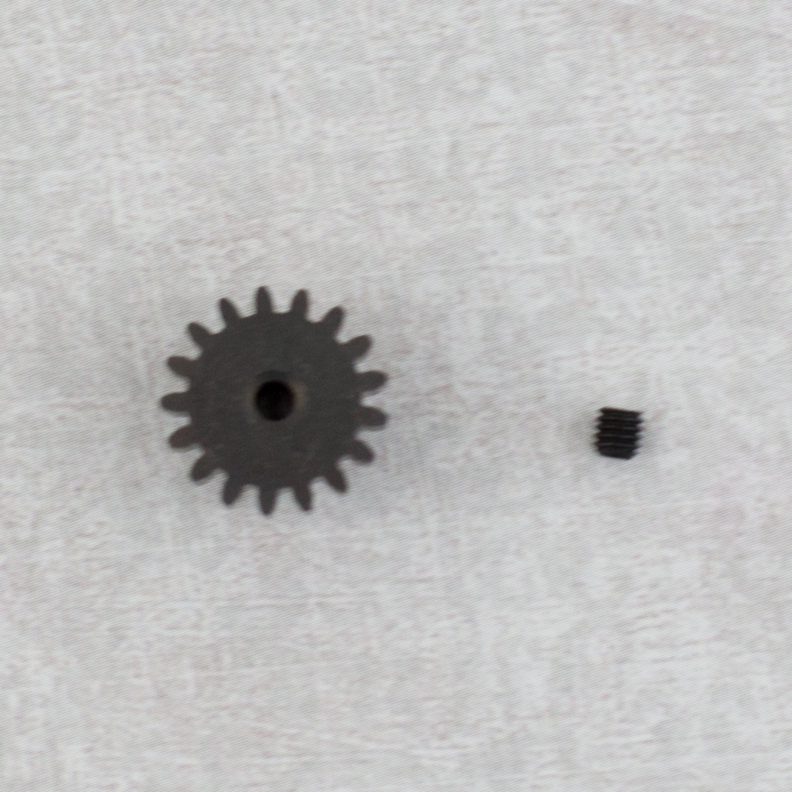 17T Pinion Gear 390 Motor (A949-32)