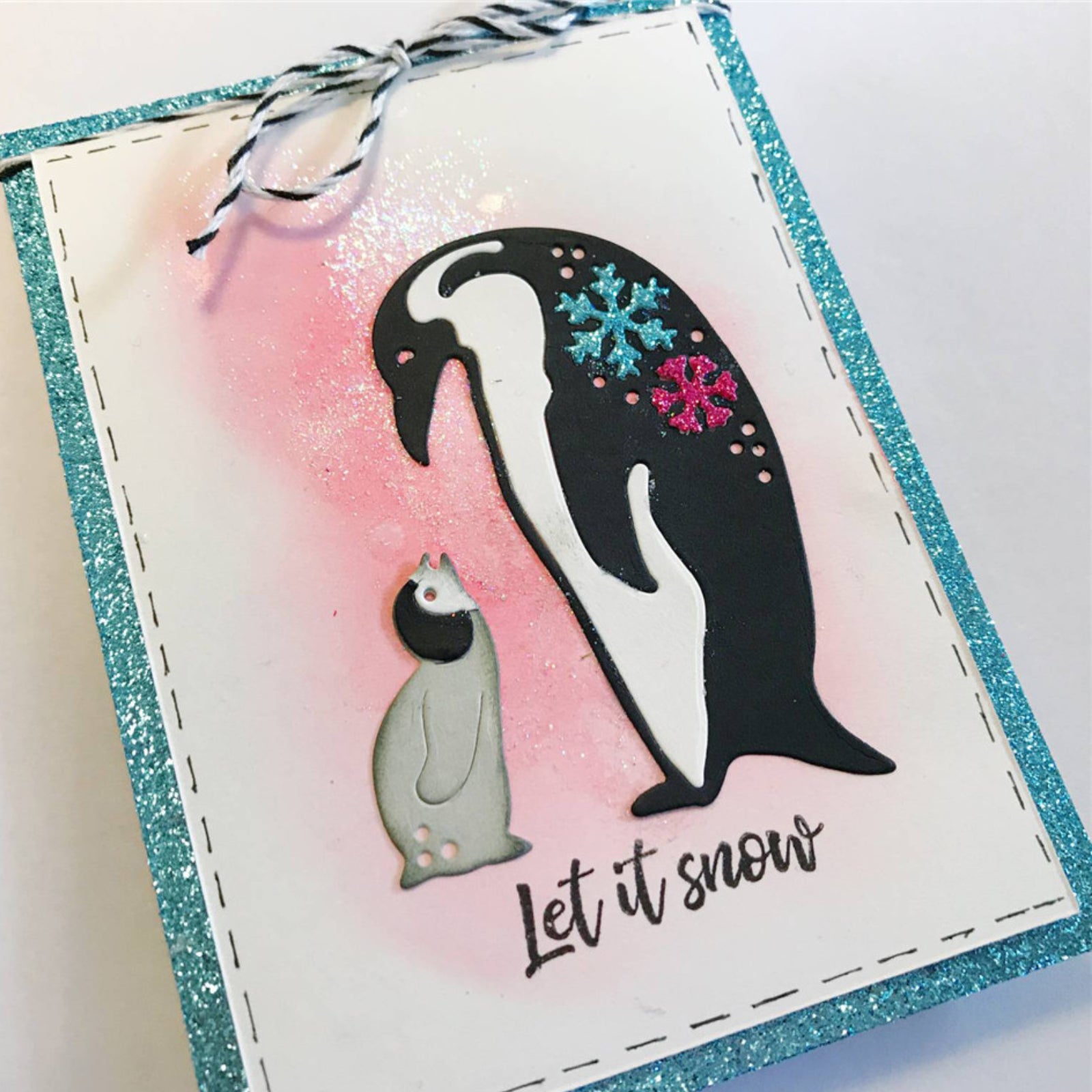 Parent & Baby Penguins w Snowflakes & Fish Cutting Dies