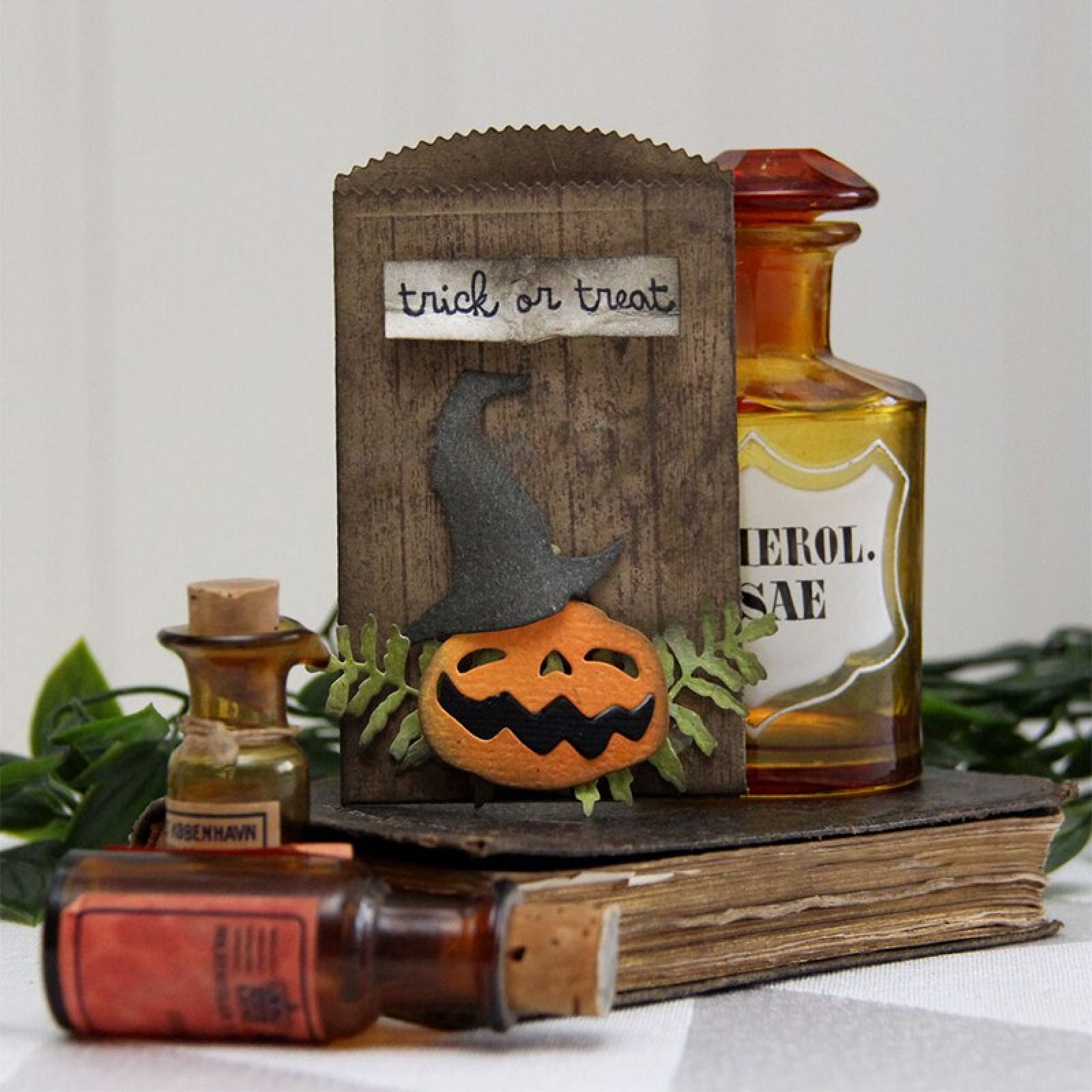 Bubbling Brew Crew Halloween Cutting & Embossing Dies