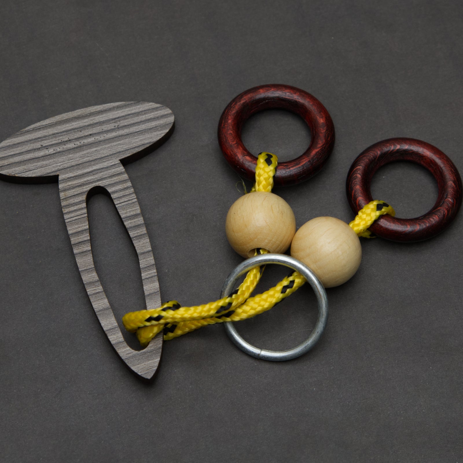Stonehenge - Ring and Rope Puzzle - Level 6 - Siebenstein Spiele