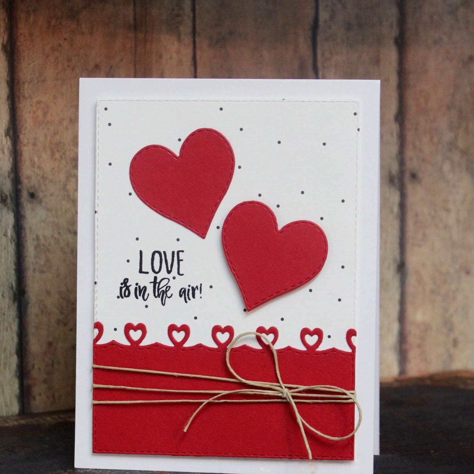 Stitched Waves w Cutout Hearts Border Cutting Die