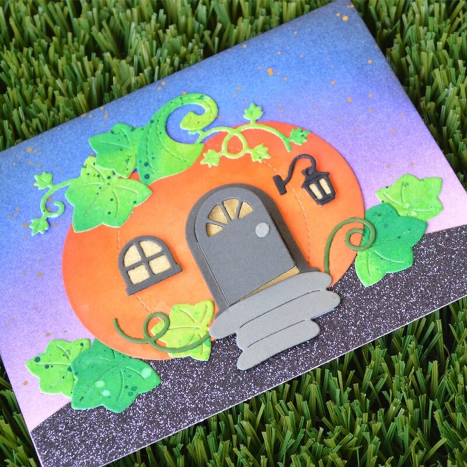Stitched Pumpkin House Cutting Die Set