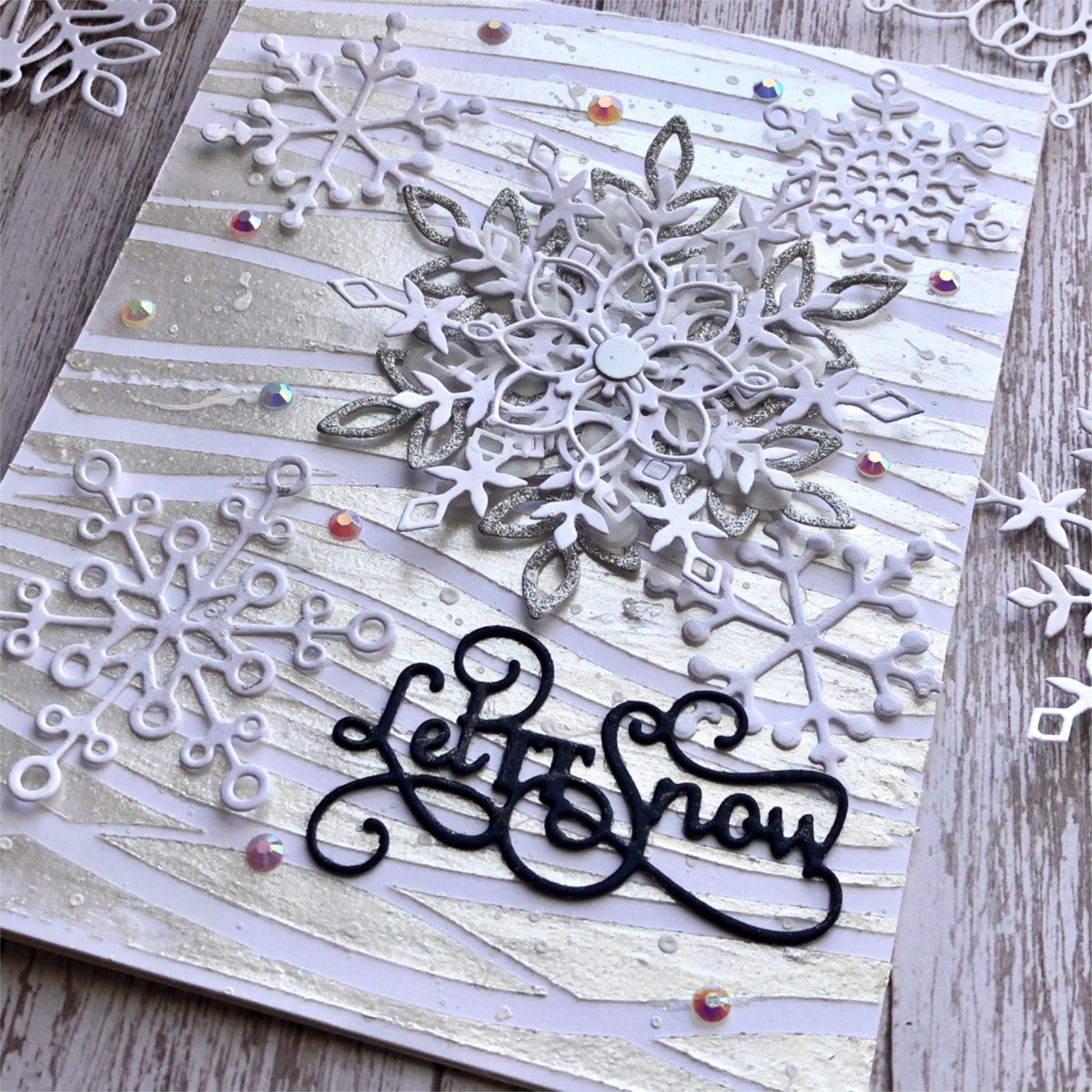 Ten Stunning Snowflakes w Shadows Cutting Dies
