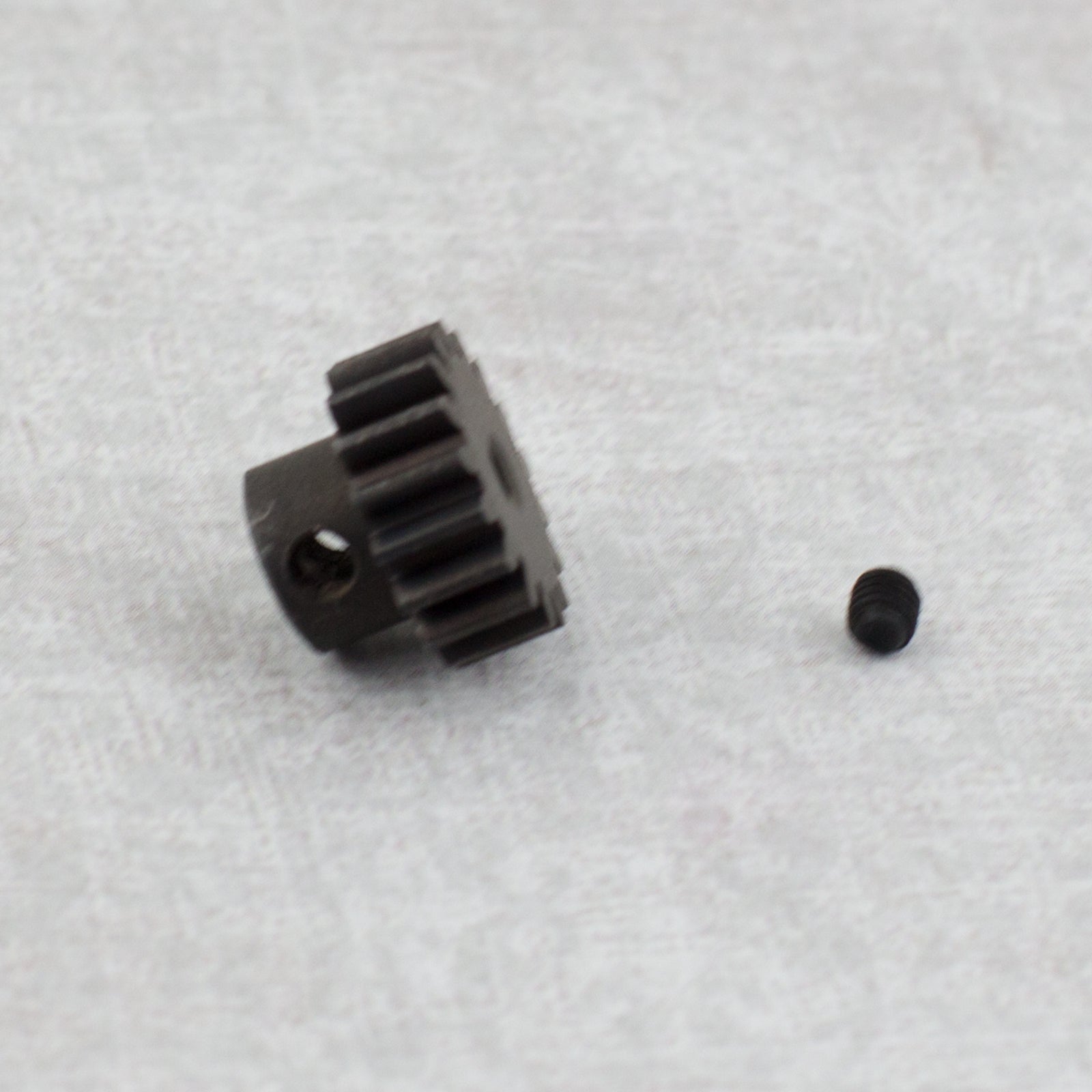 17T Pinion Gear 390 Motor (A949-32)