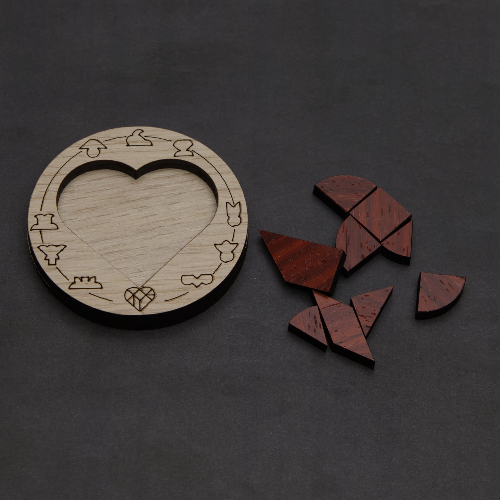 Broken Heart Minipuzzle - Level 8 - Siebenstein-Spiele