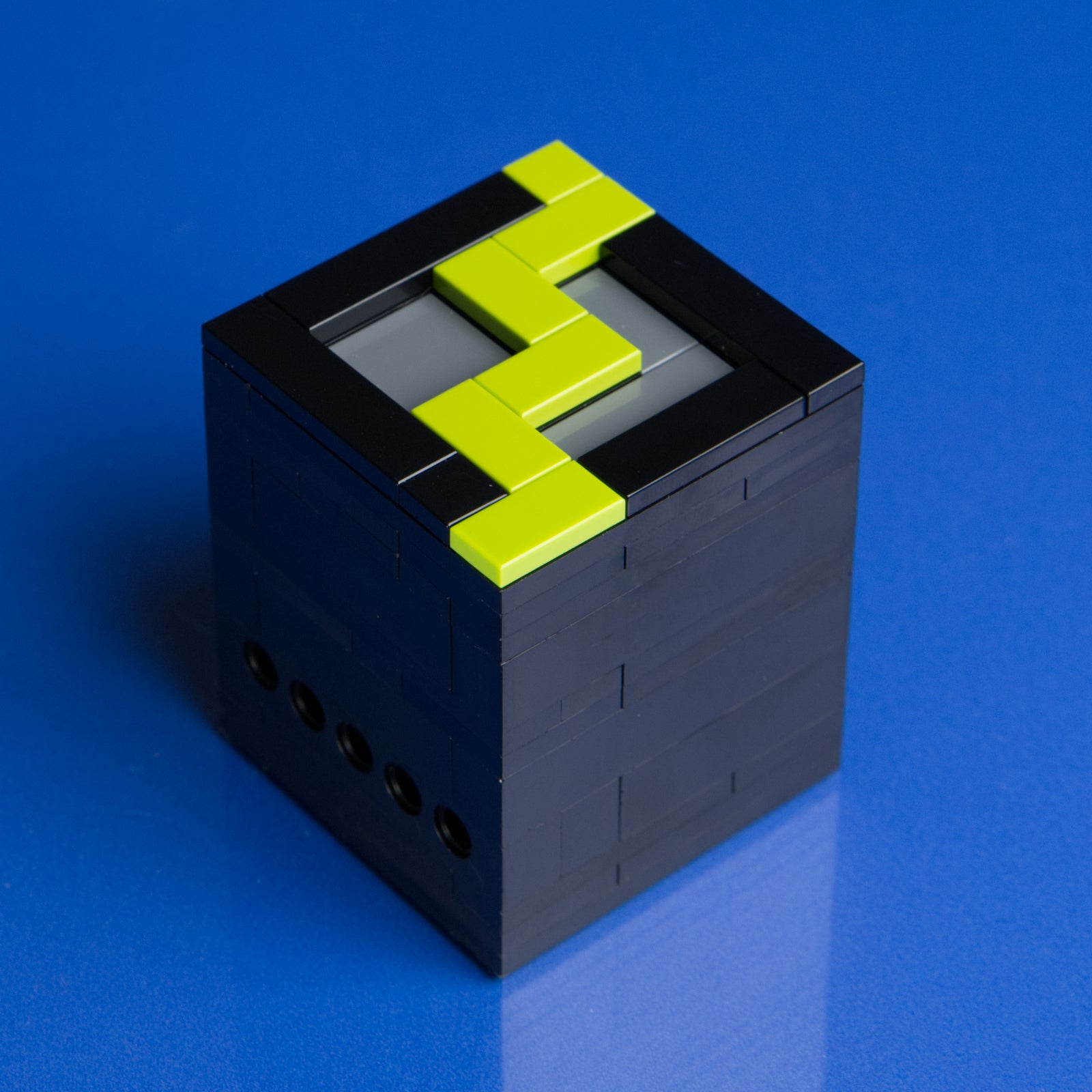 Art Box - Level 5 - 2 Steps - LegoNerdPuzzles - Andrew Parr