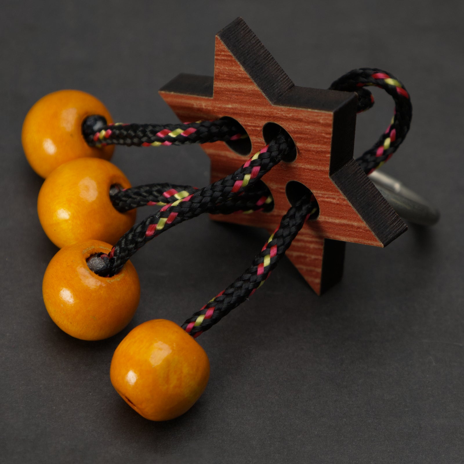 Sirius - Ring and Rope Puzzle - Level 3 - Siebenstein Spiele