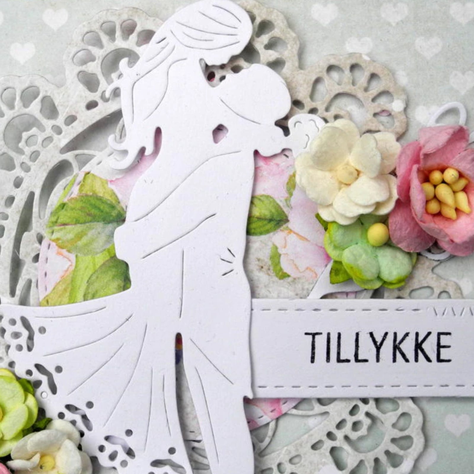 Bride & Groom Embrace Cutting Die