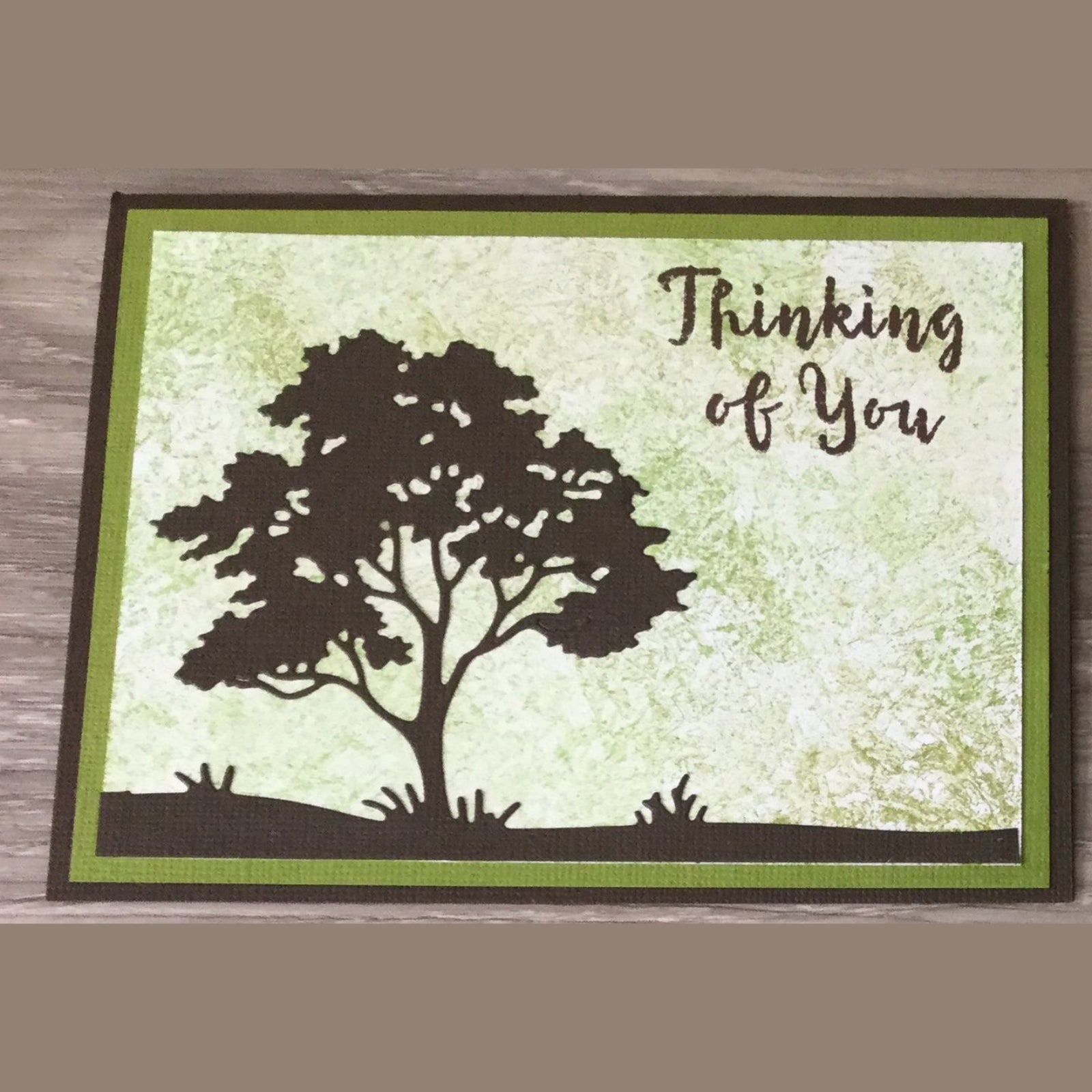 Big Tree w Grass Tuffs Backdrop Border Cutting Die