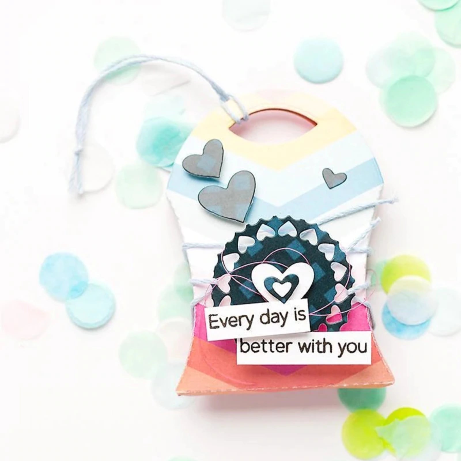 Radiating Hearts Background Cutting Die