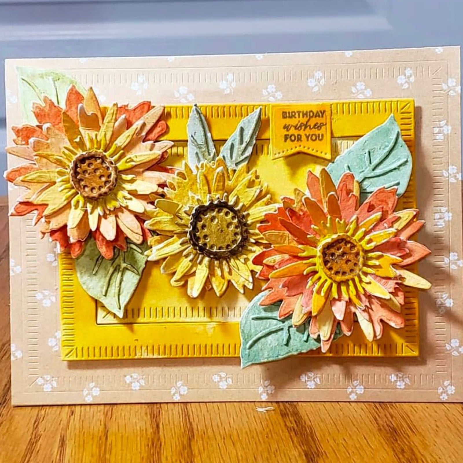 Build a Bunch of Daisies w Leaves Cutting & Embossing Dies