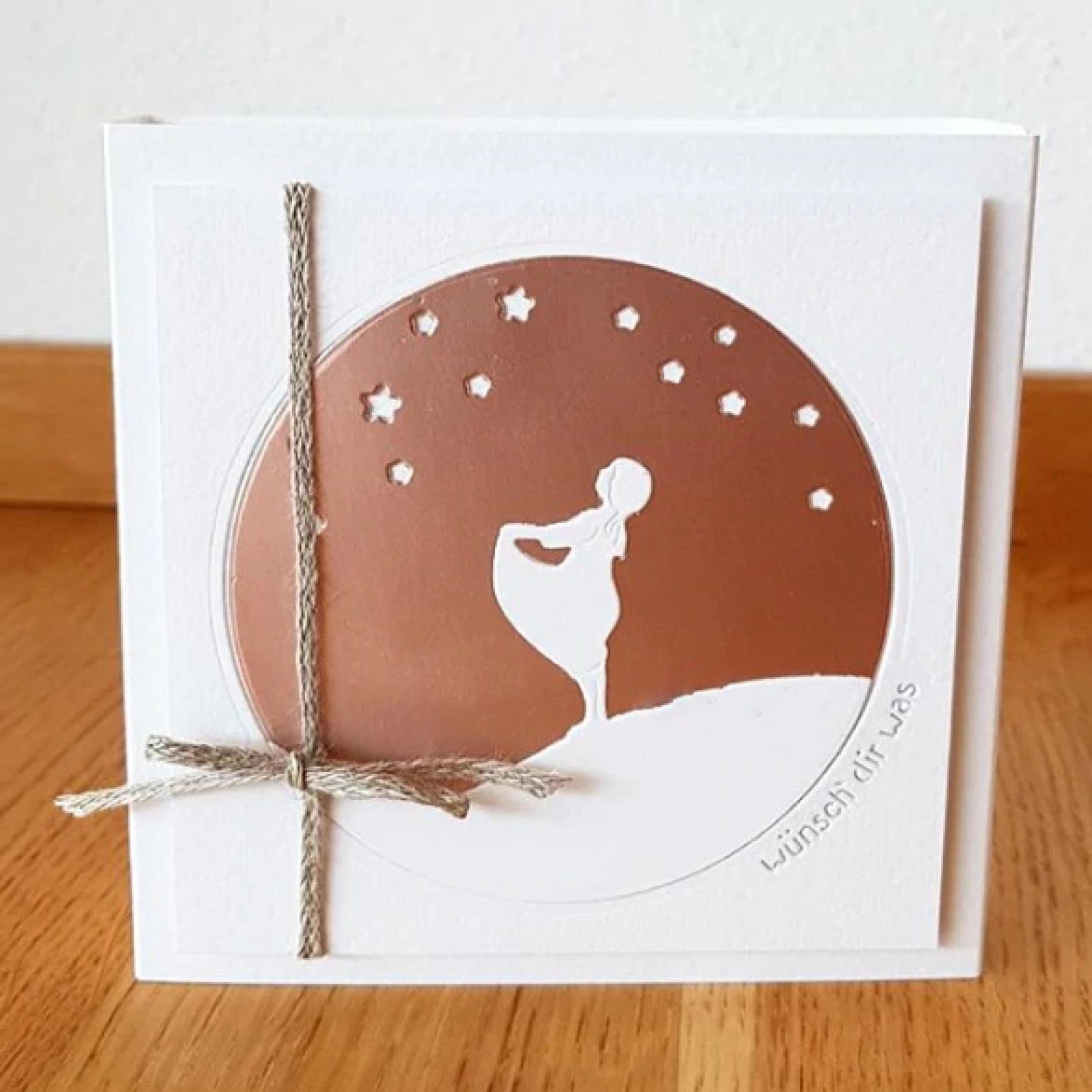 Stargazing & Falling Snowflakes Circular Scenes Cutting Dies