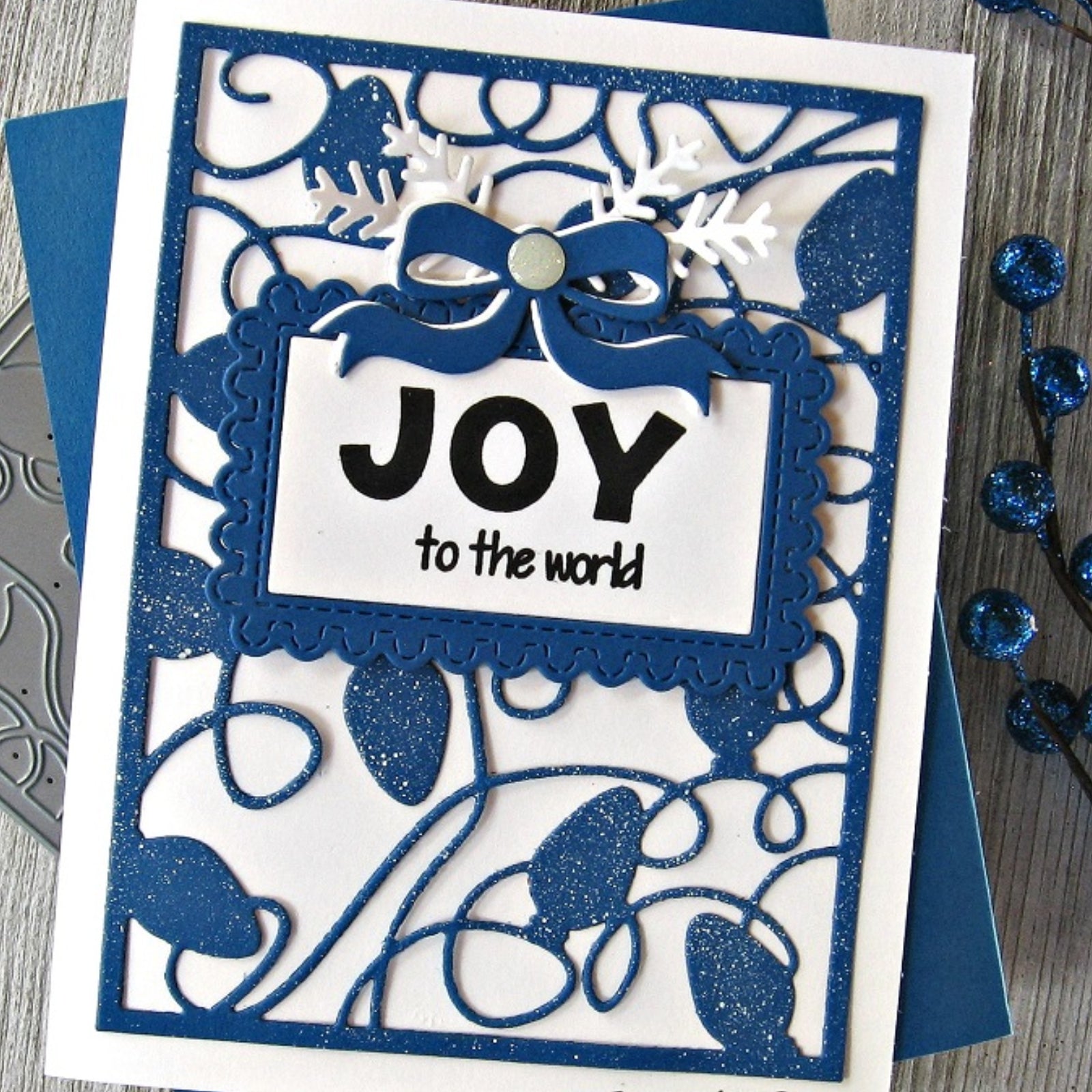 Light It Up Tangled Bulbs Background Frame Cutting Die