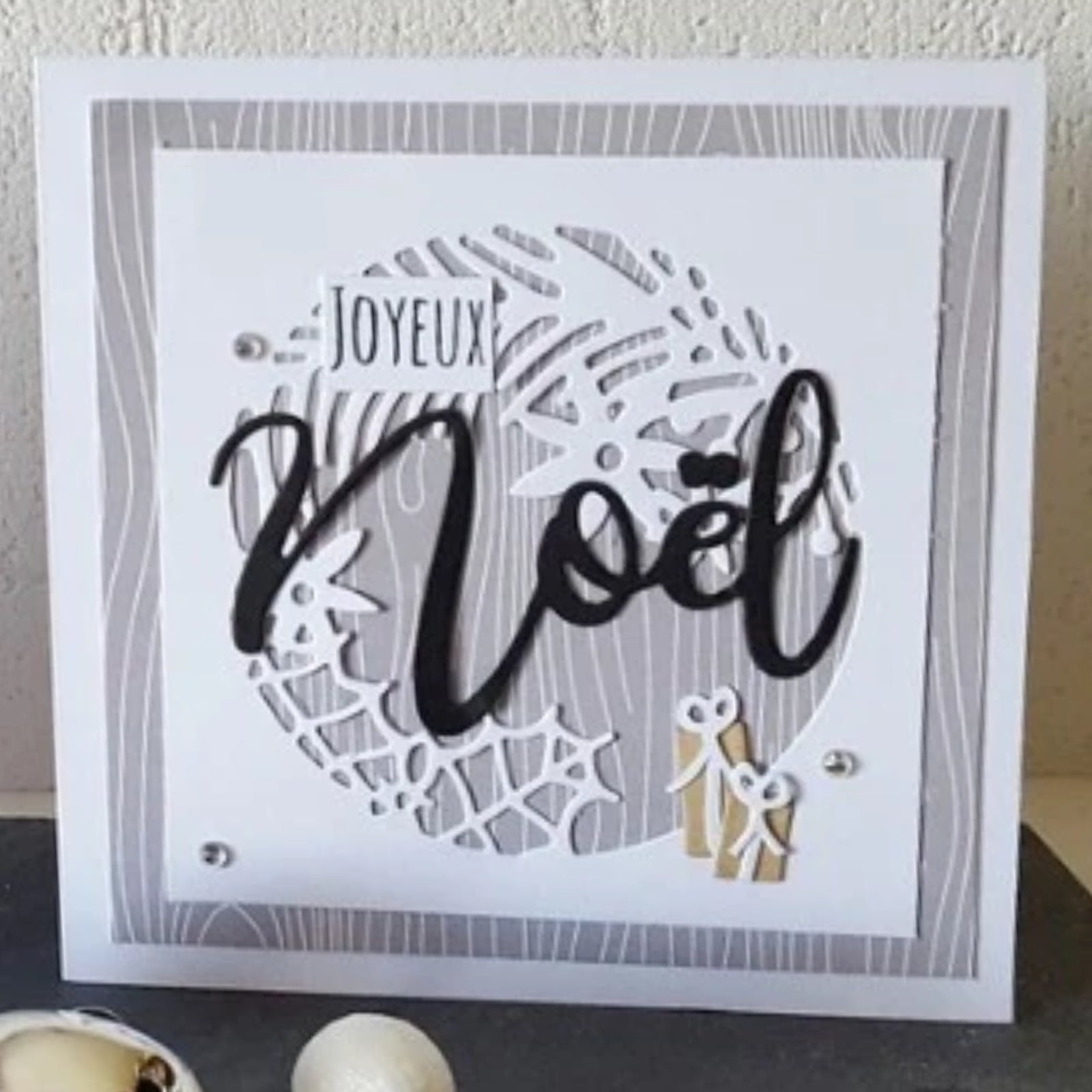 Decorate It Mini Mittens & Layered Candy Canes Cutting Dies