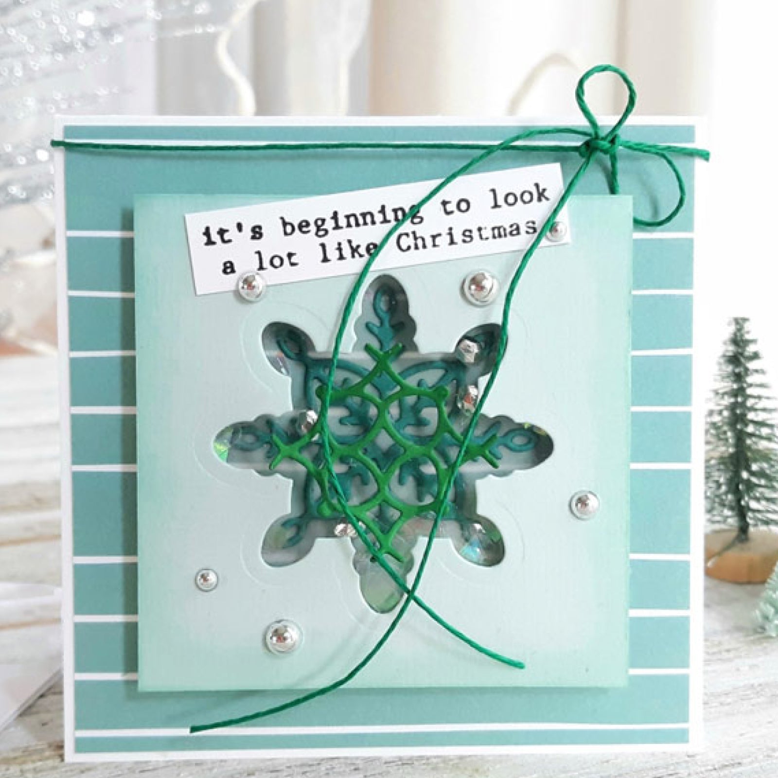 Ten Stunning Snowflakes w Shadows Cutting Dies