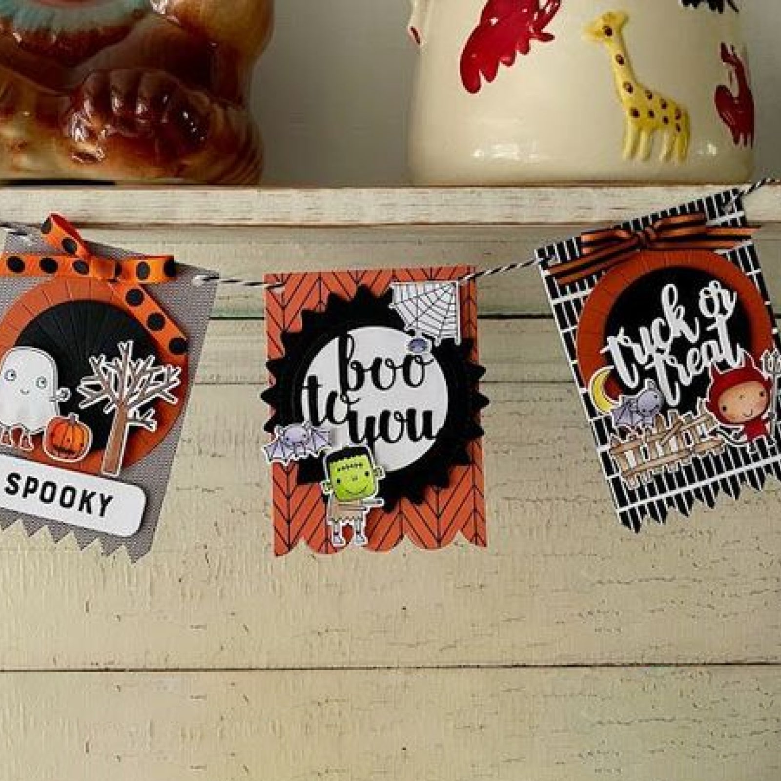 Boo to You Circular Frame w Stitched Burst Outer Frame Cutting Die