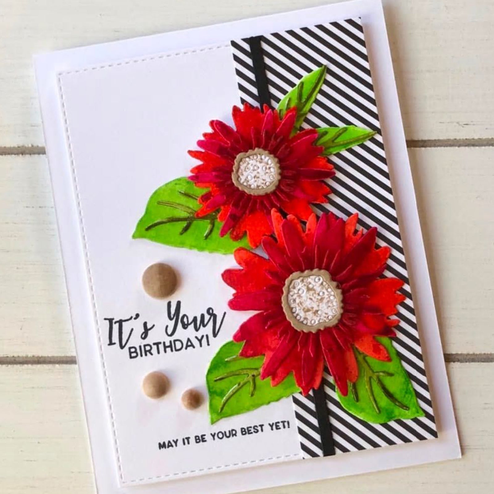 Build a Bunch of Daisies w Leaves Cutting & Embossing Dies