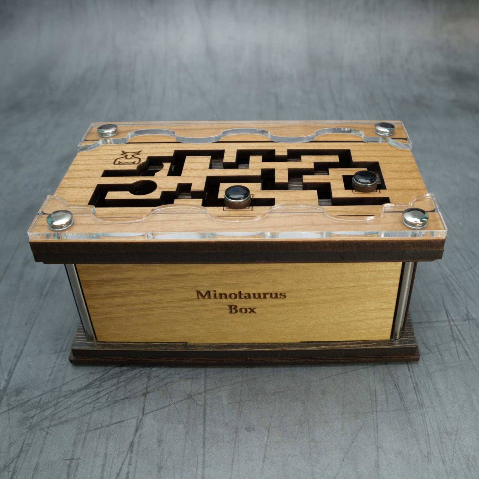 Minotaurus Box – Sliding Maze Puzzle Box by Siebenstein-Spiele