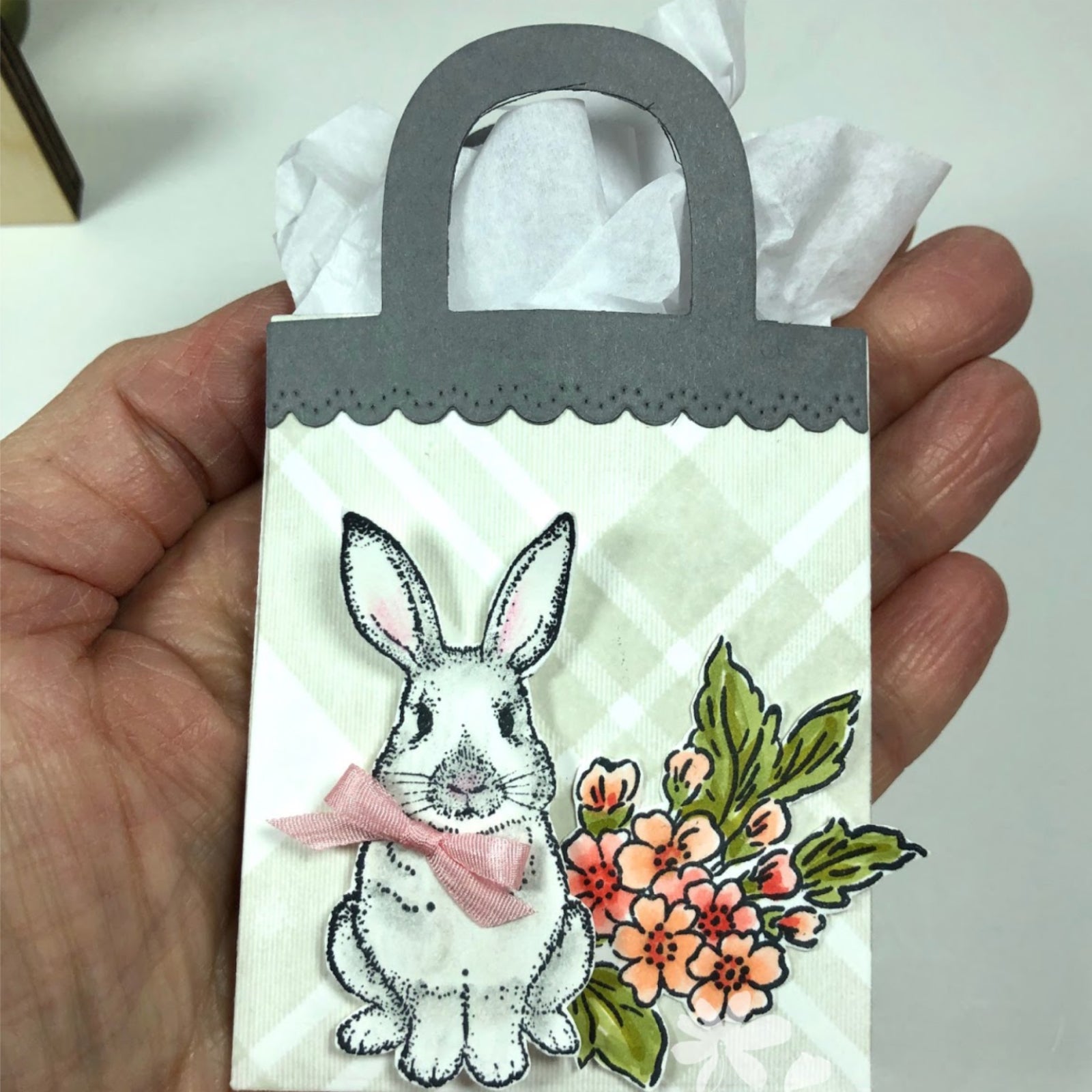 Gift Bag Pocket w Flowers & Handles Cutting Dies
