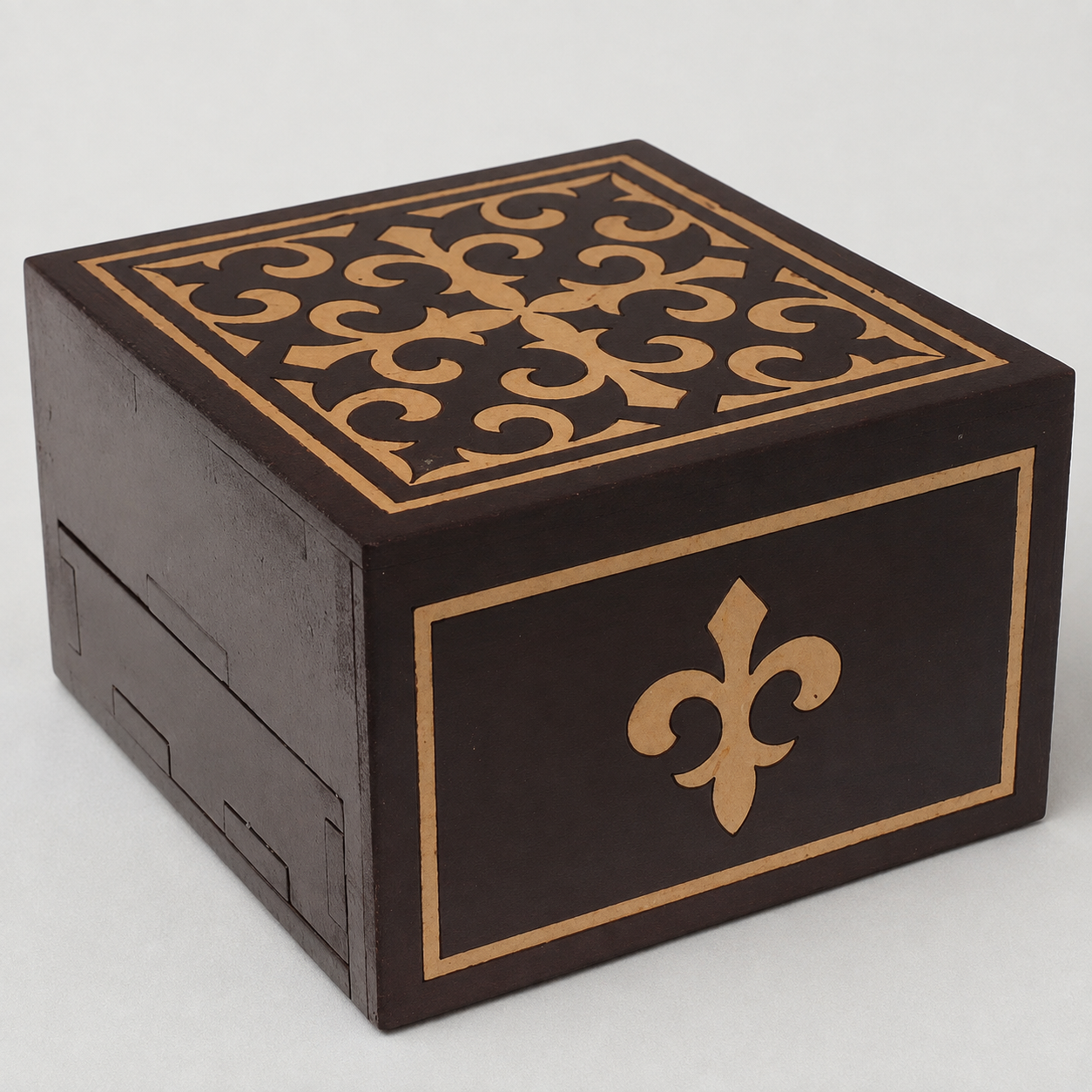 Spring Box – Advanced Puzzle Box by Jean Claude Constantin