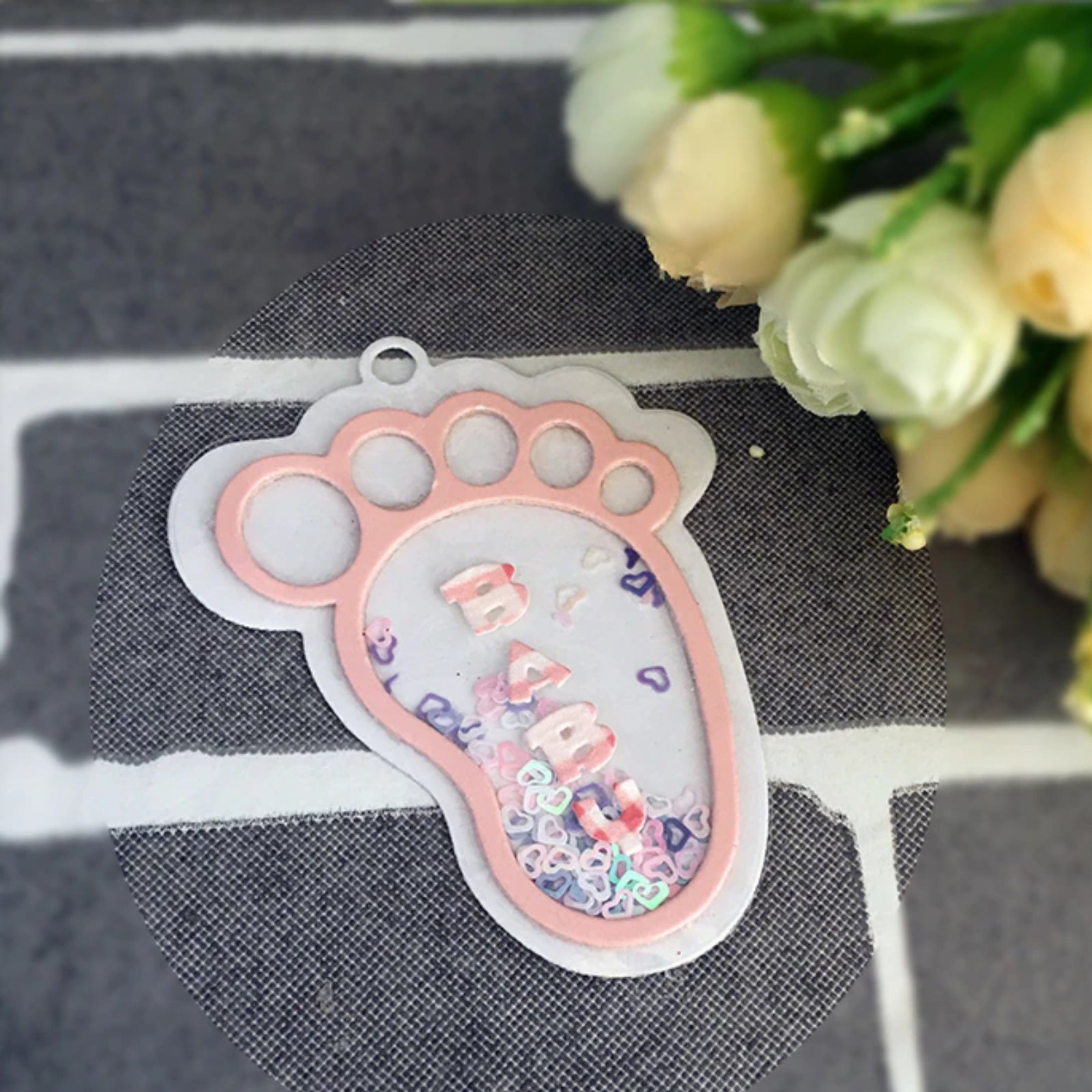 Baby Footprint Confetti Shaker Tag Cutting Dies