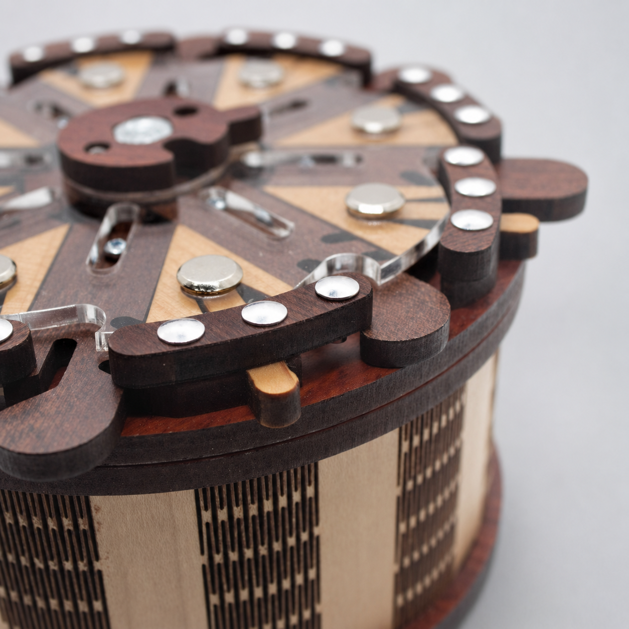 Steuerrad Box (Steering Wheel Box) – Expert Puzzle Box by Jean Claude Constantin