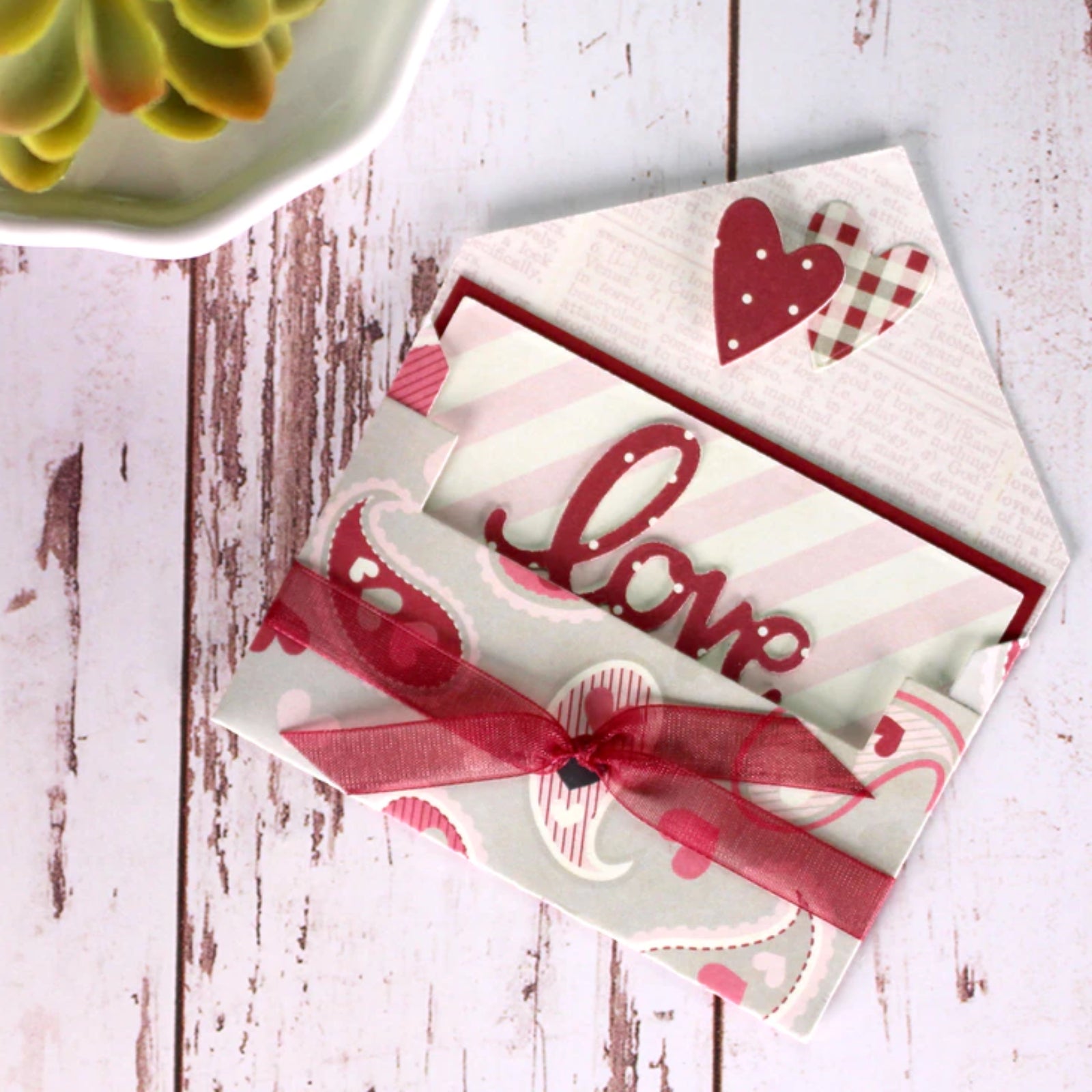 Love Note Make Your Own Envelope w Card Cutting & Embossing Dies