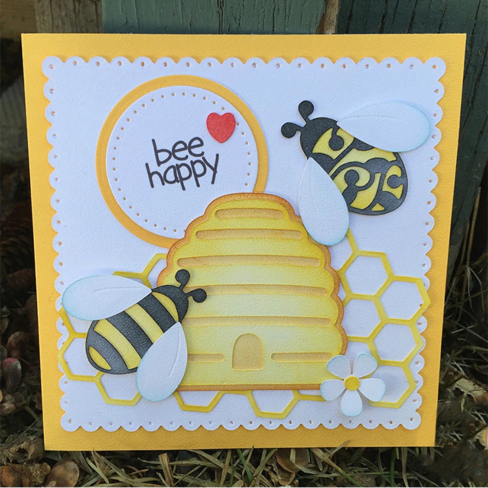 Beautiful Bees w Hive Layering Cutting & Embossing Dies
